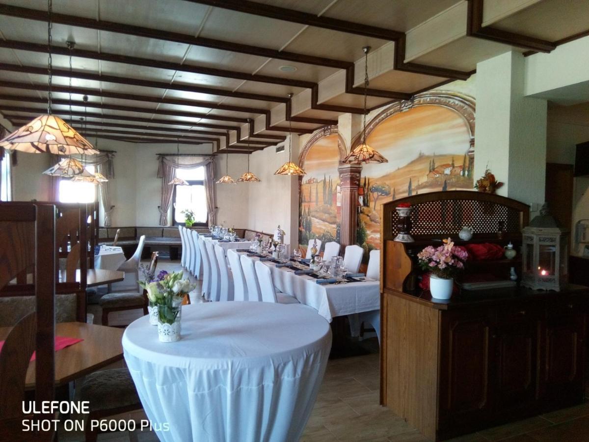 Hotel Carola Schönheide Buitenkant foto